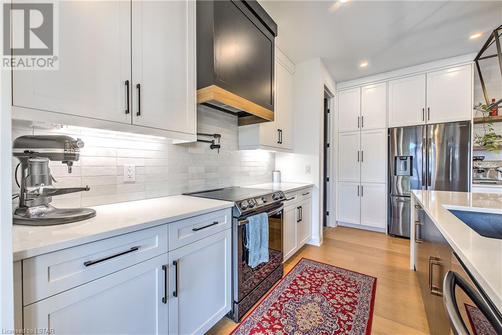 7147 SILVER CREEK Circle