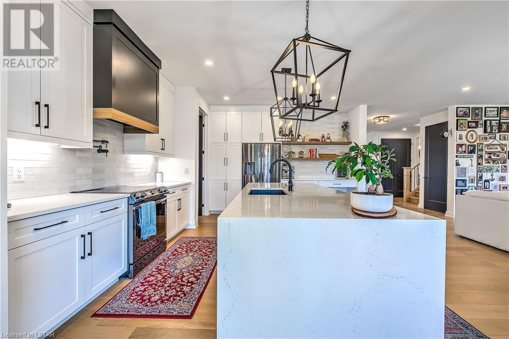 7147 SILVER CREEK Circle