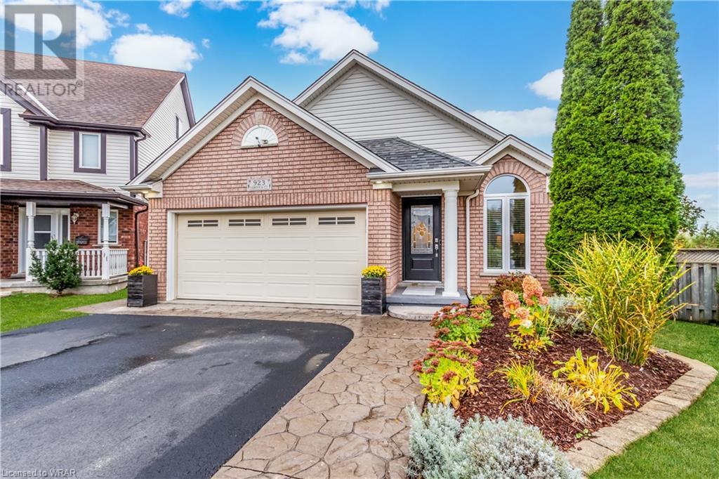 923 VERONICA Court