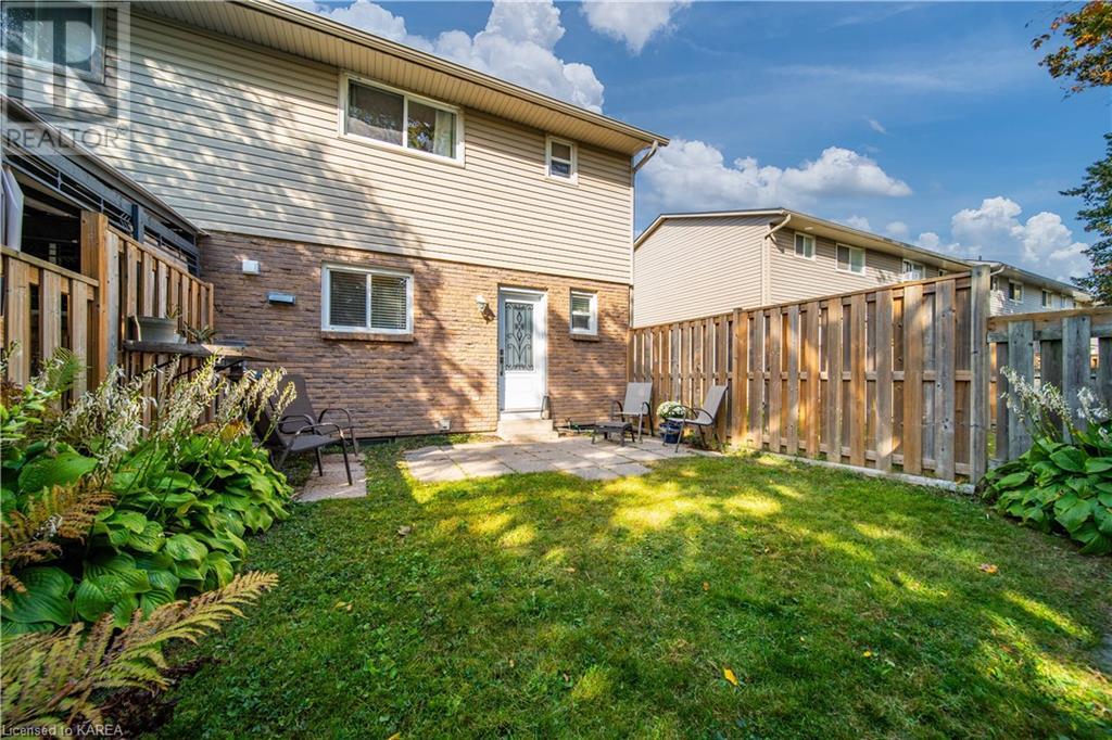 16 ROSEMUND Crescent