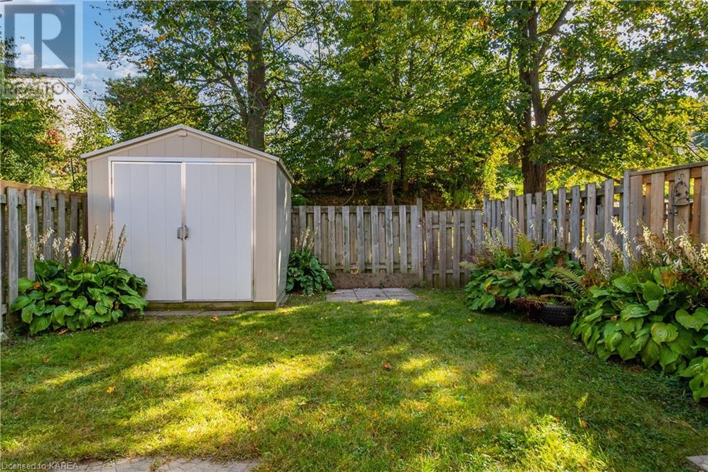 16 ROSEMUND Crescent