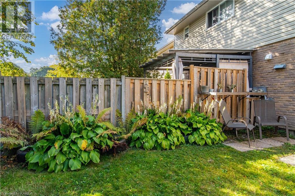 16 ROSEMUND Crescent