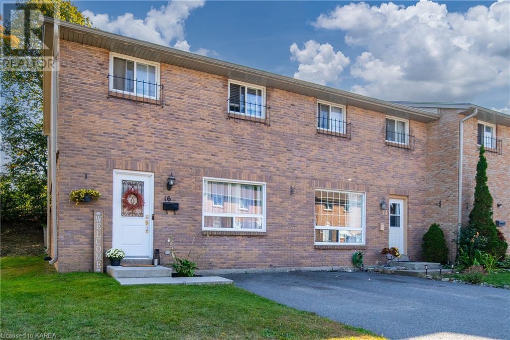 16 ROSEMUND Crescent