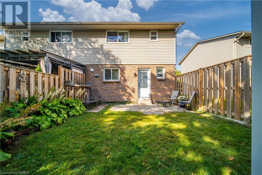 16 ROSEMUND Crescent