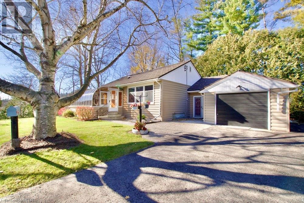65 CLARK Road E