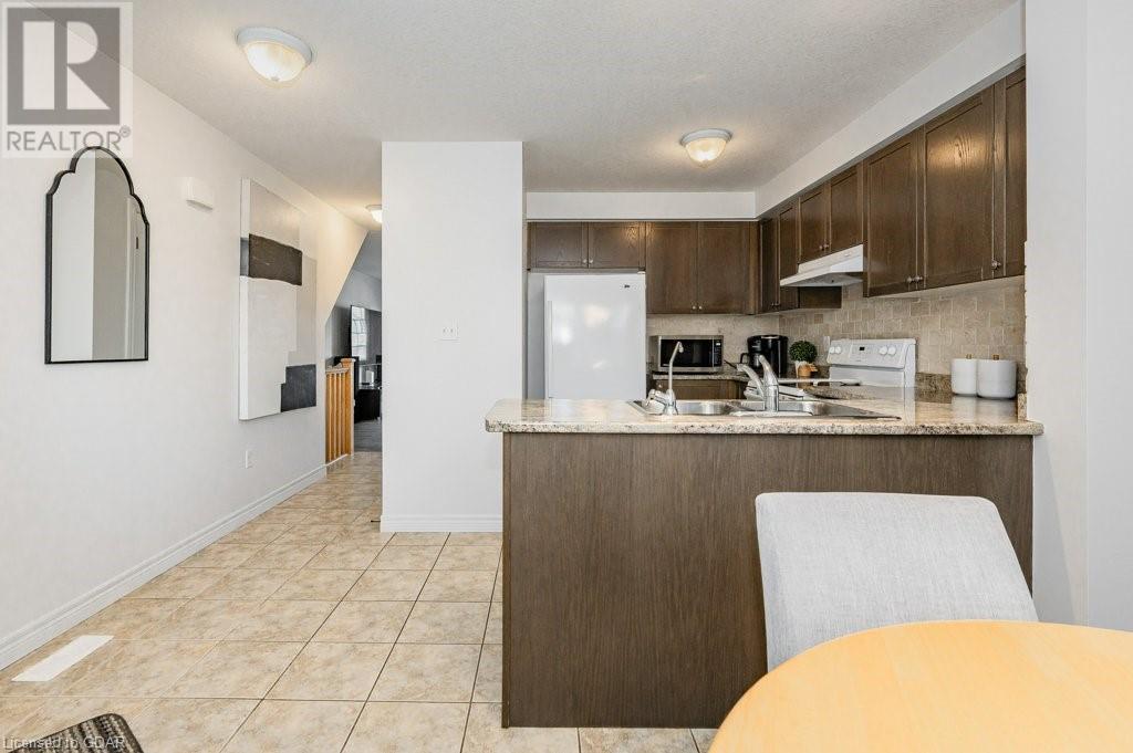 610 WOODLAWN Road E Unit# B