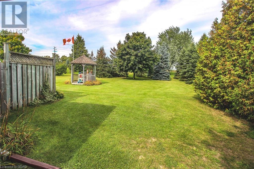 865 DIANNE Crescent