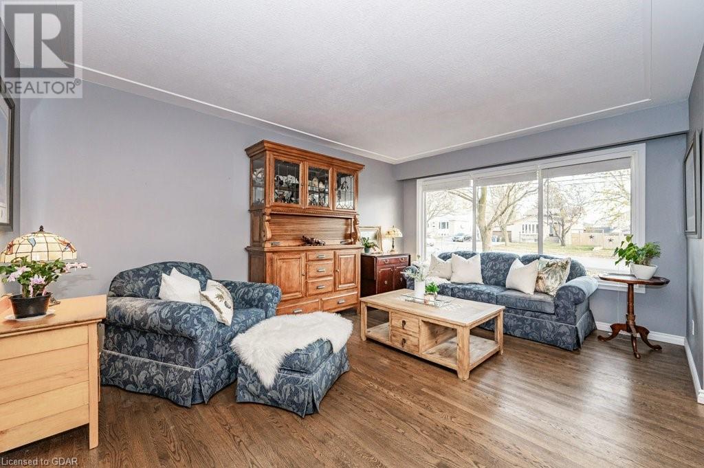 24 EASTVIEW Road