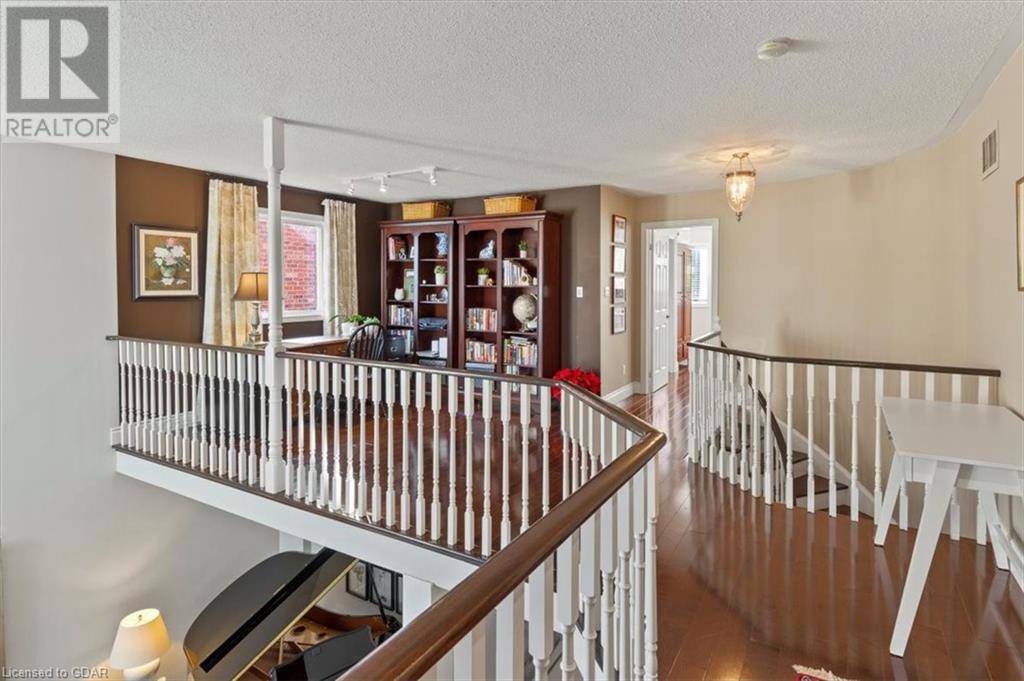 8 REDVERS Street