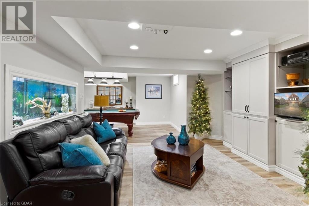 8 REDVERS Street