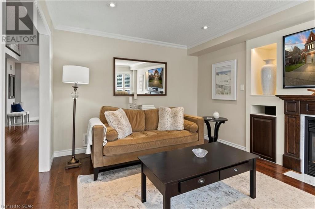 8 REDVERS Street