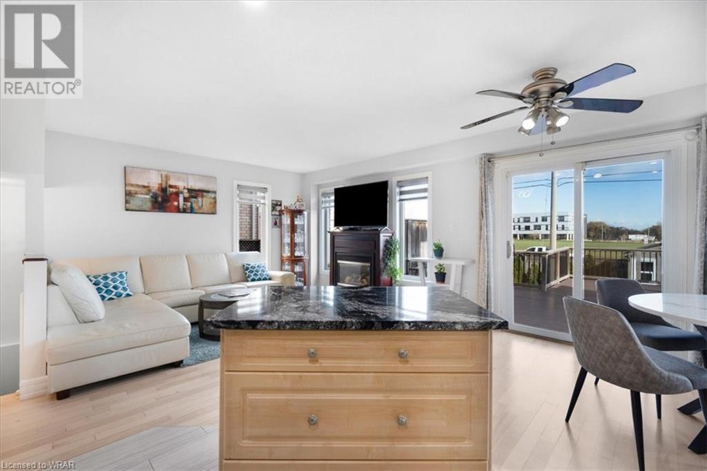 220 APPLE TREE Court