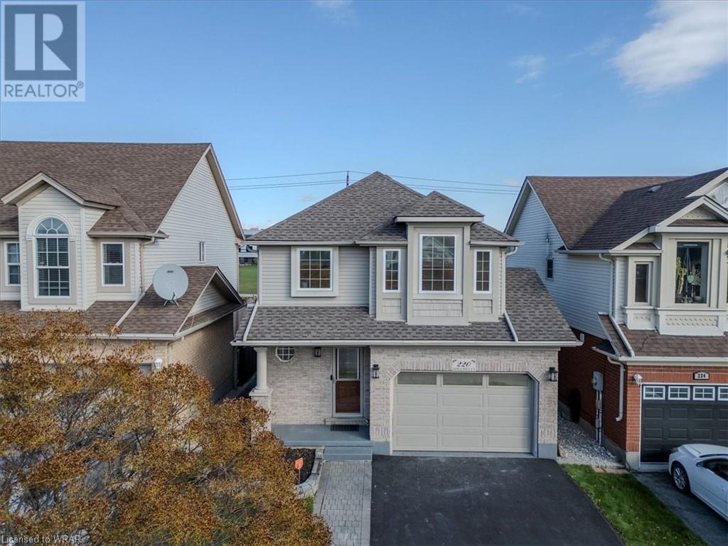 220 APPLE TREE Court