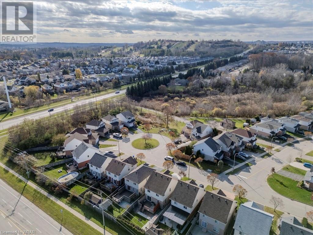 220 APPLE TREE Court