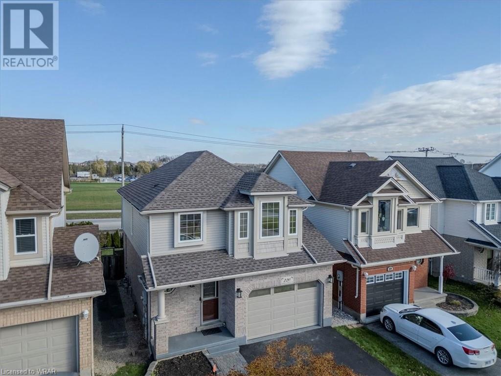 220 APPLE TREE Court