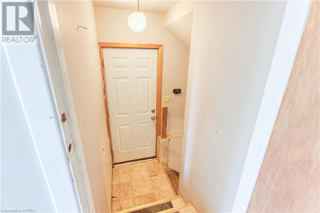 402 CAMDEN Road