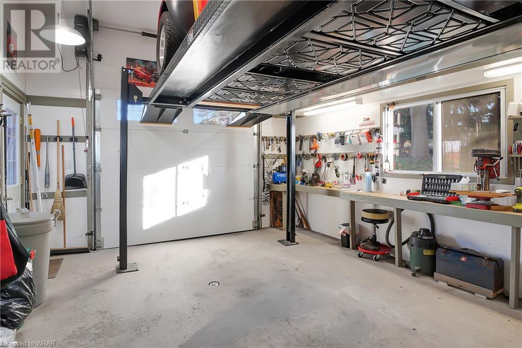 318 RIVERBANK Drive