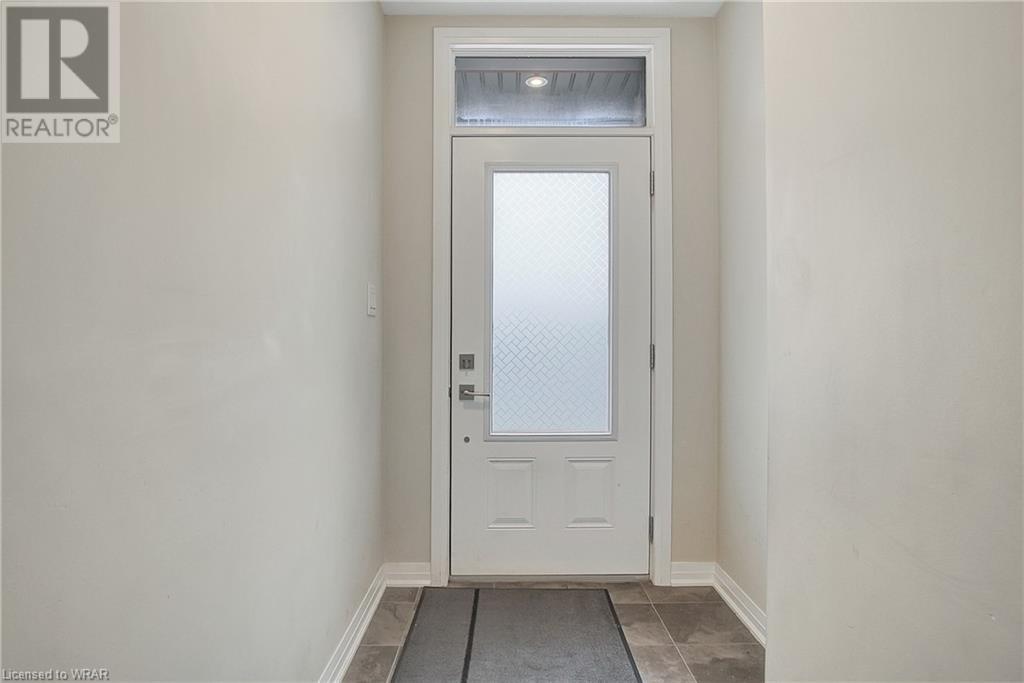 155 THOMAS SLEE Drive Unit# 3E