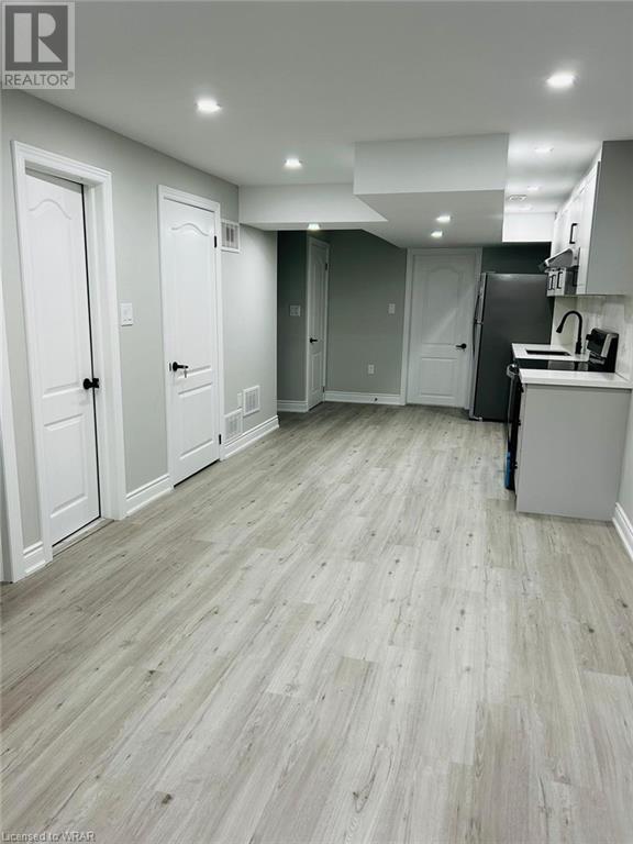 216 WOODBINE (BASEMENT) Avenue