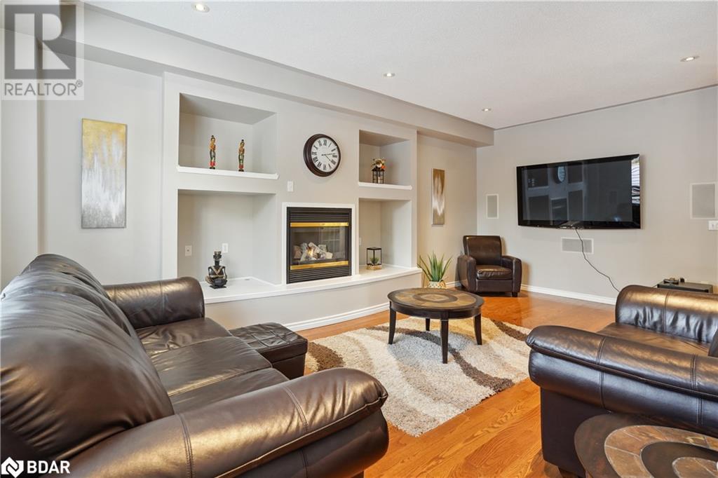 32 VINEYARD Avenue