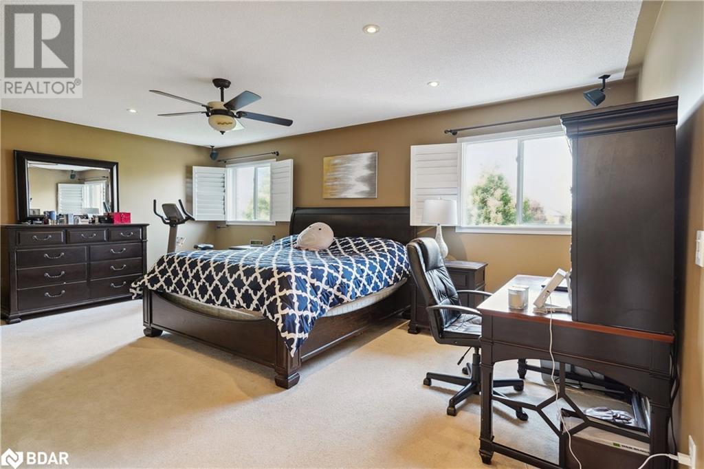 32 VINEYARD Avenue
