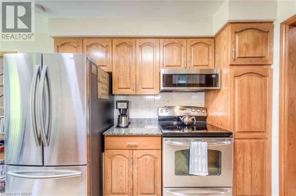 400 STRAWBERRY Crescent