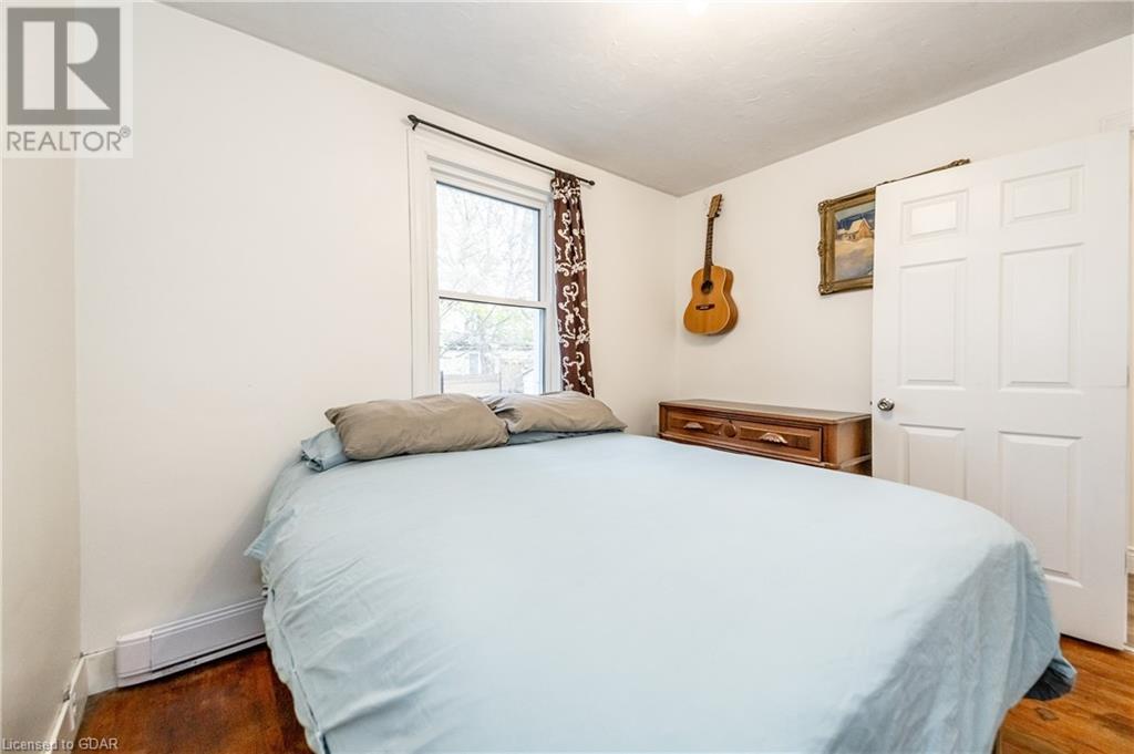 16 MENZIE Avenue