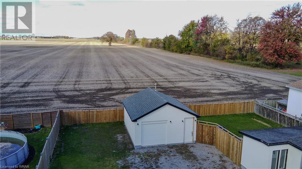 571 GREGORY Drive E
