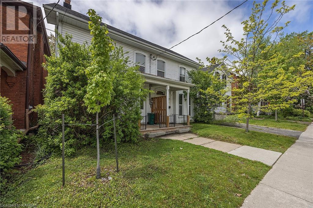 464 ALBERT Street