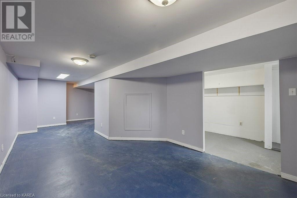 747 GROUSE Crescent