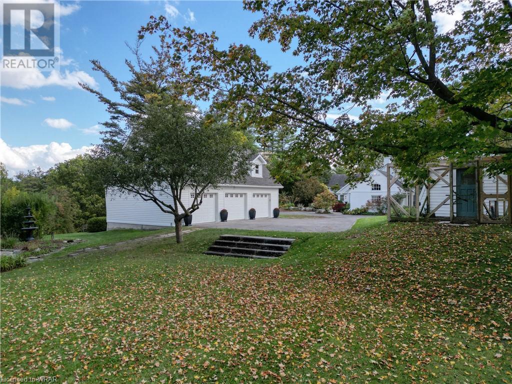 34 FALLBROOK Lane