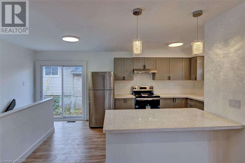 11 MURIEL Crescent