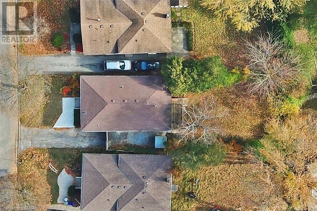 11 MURIEL Crescent