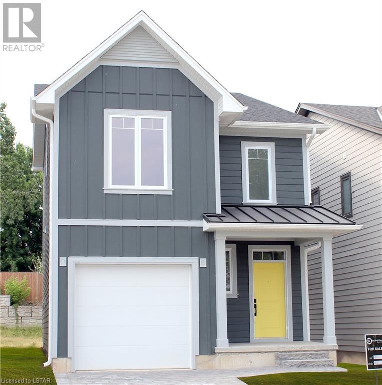 971 DEVERON Crescent
