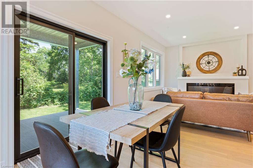 7 ROBINSON Avenue
