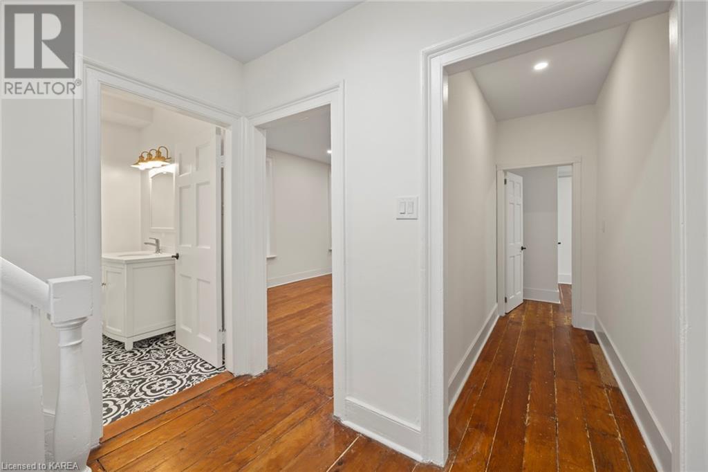 114 YONGE Street