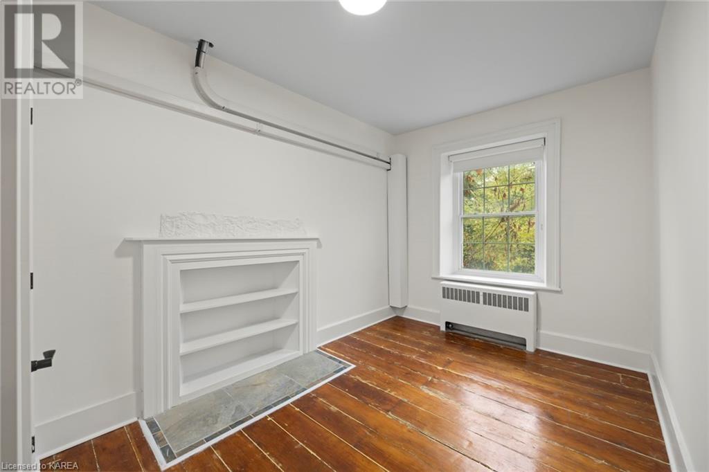 114 YONGE Street