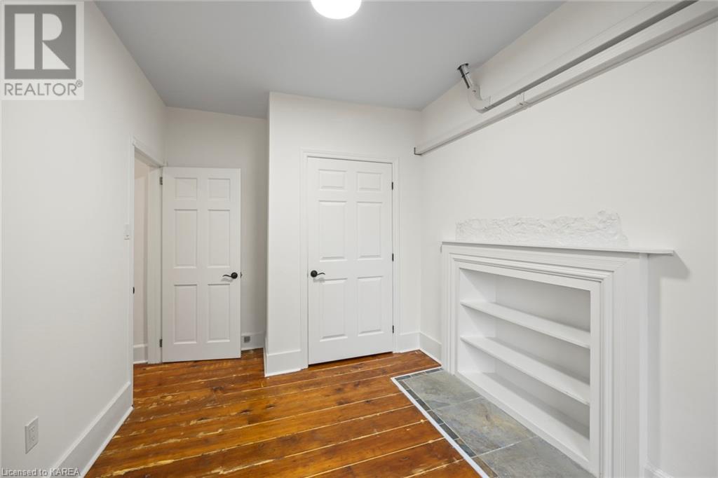 114 YONGE Street