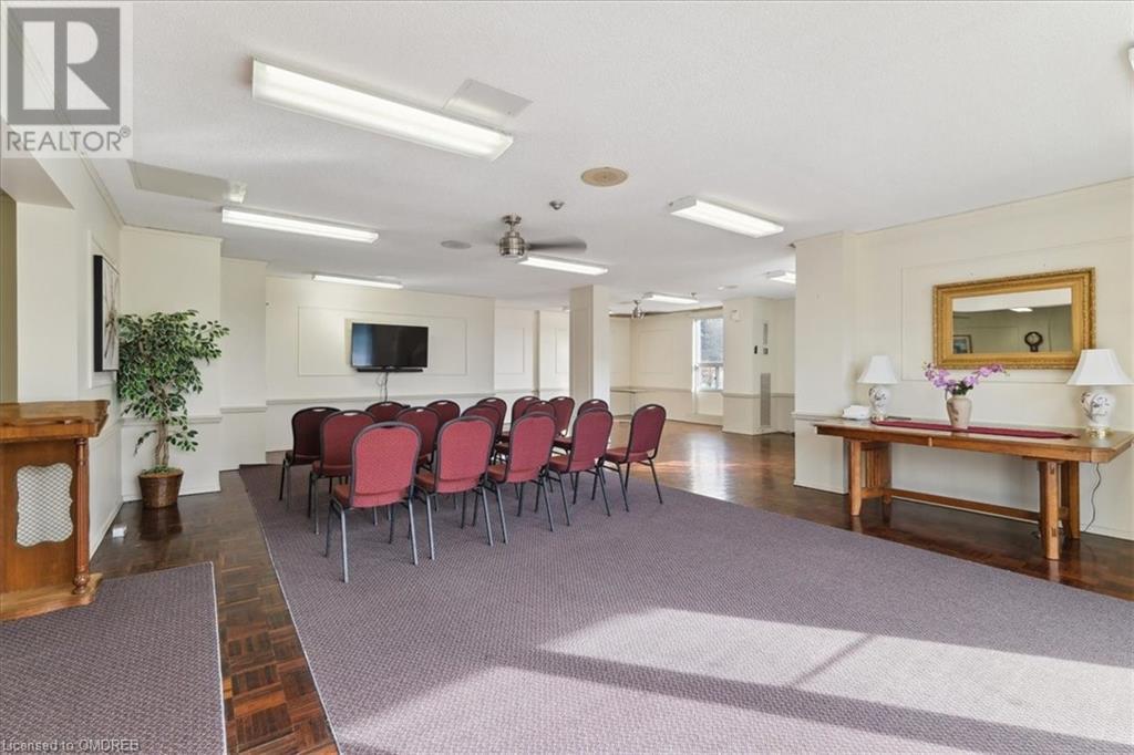 2055 UPPER MIDDLE Road Unit# 1707
