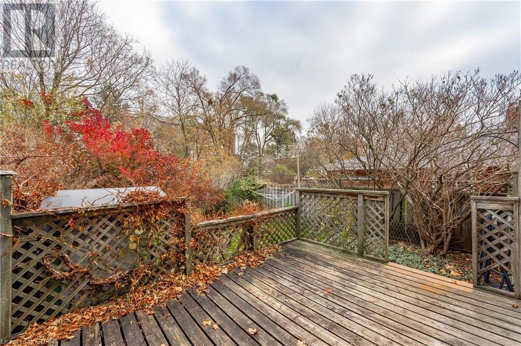 6 WINDERMERE Court