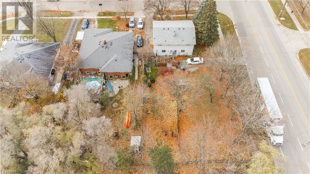 6 WINDERMERE Court