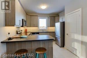 30 JULIE Crescent