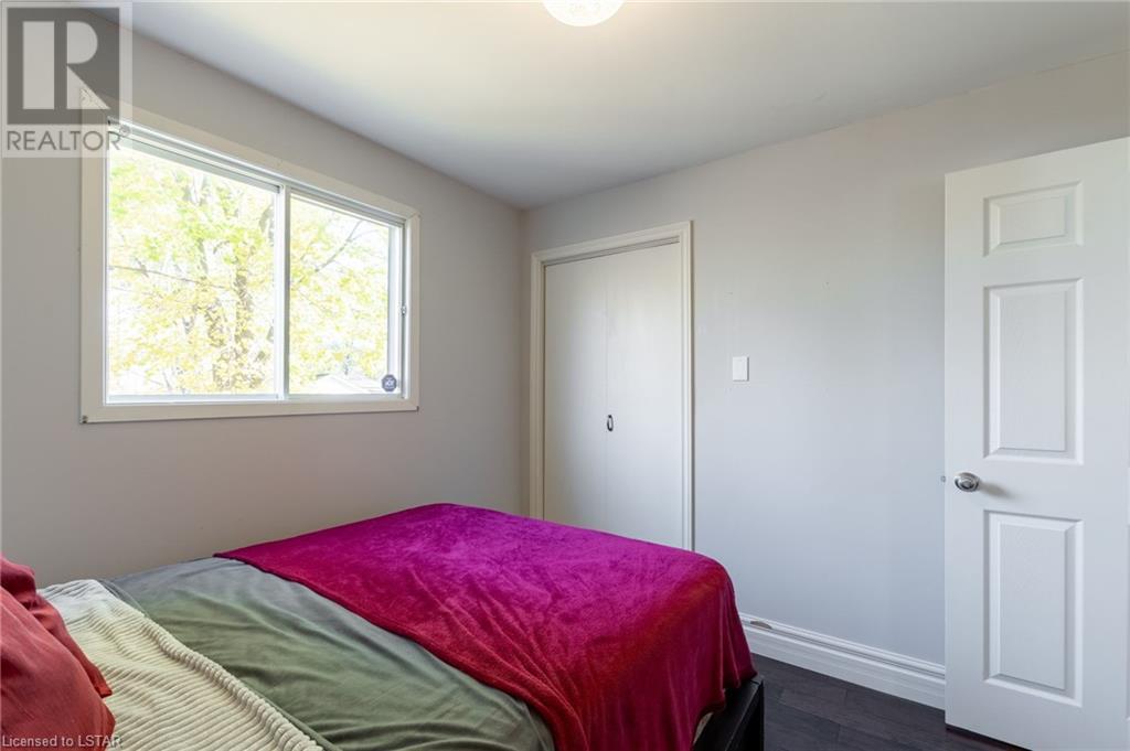 6 APPEL Street