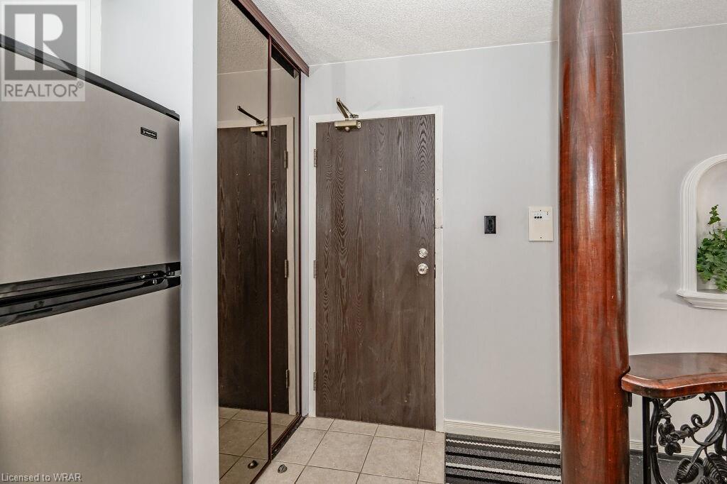 327 NORTHLAKE Drive Unit# 8