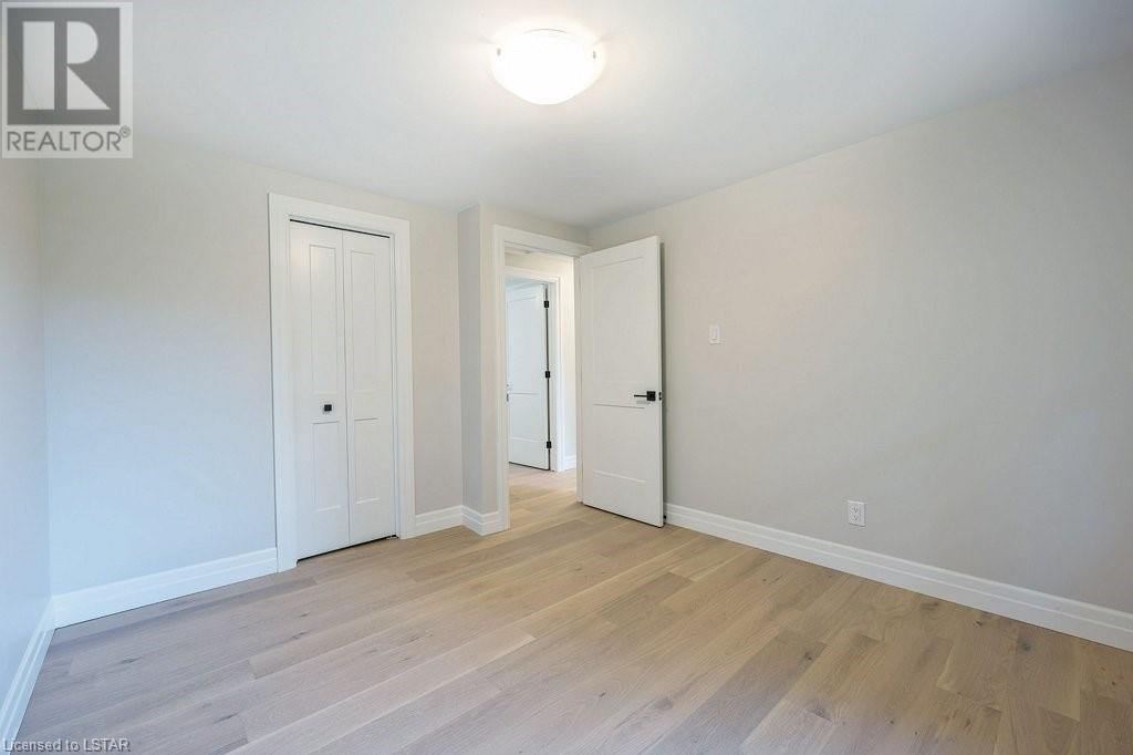 132 SIMCOE Crescent