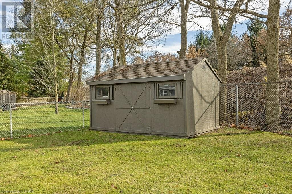 132 SIMCOE Crescent