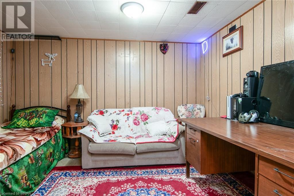 15 ELMSDALE Drive