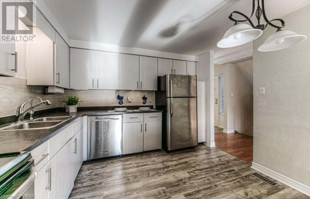 214 KINGSWOOD Drive Unit# 8