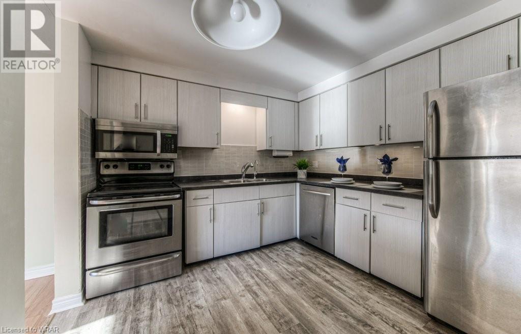 214 KINGSWOOD Drive Unit# 8