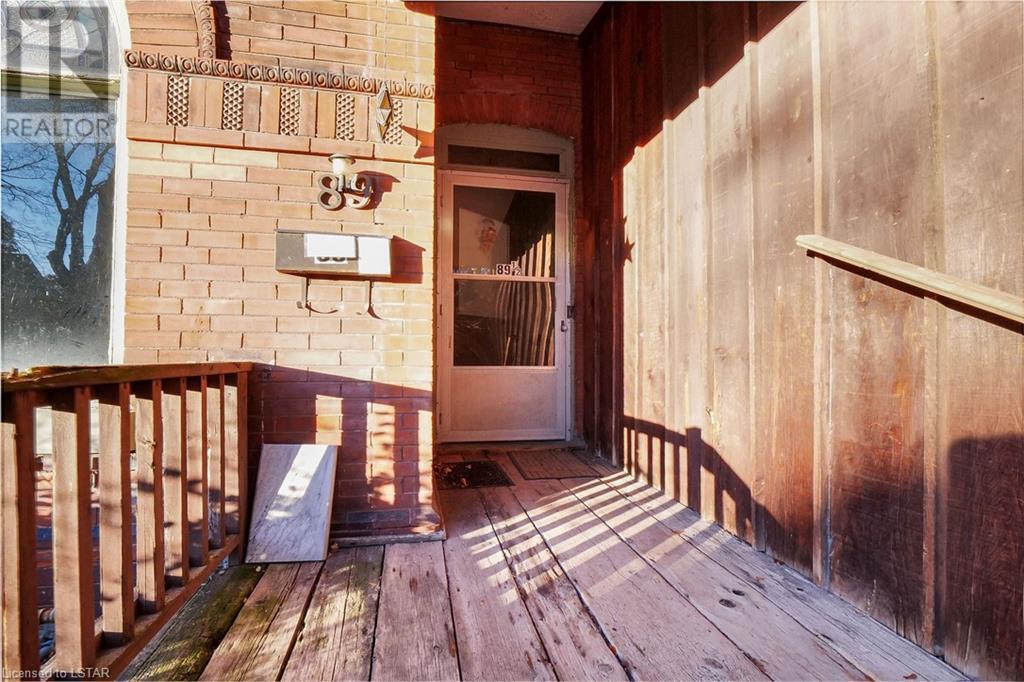 89 GLADSTONE Avenue